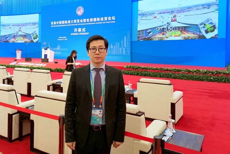 <a href=http://m.r1lxrhg.cn target=_blank class=infotextkey>雙良</a>第一視角帶您走入“進博會”首日