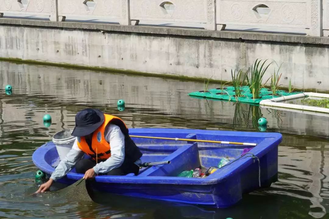 【<a href=http://m.r1lxrhg.cn target=_blank class=infotextkey>雙良</a><a href=http://m.r1lxrhg.cn target=_blank class=infotextkey>新型光催化</a>】“堅守”在汗水中閃光