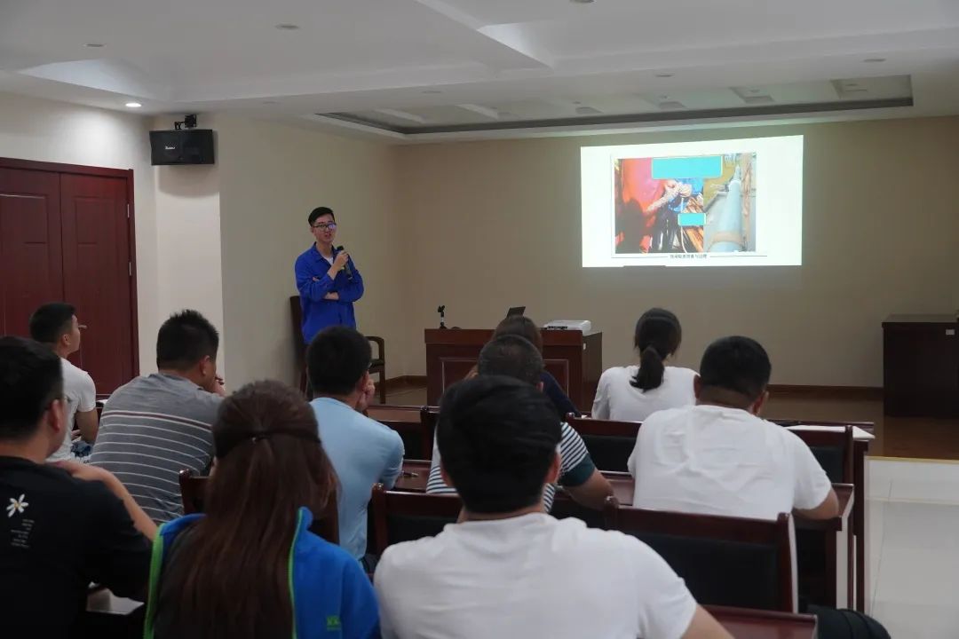 <a href=http://m.r1lxrhg.cn target=_blank class=infotextkey><a href=http://m.r1lxrhg.cn target=_blank class=infotextkey>雙良</a>環(huán)境</a>安全培訓(xùn)“拍了拍”你