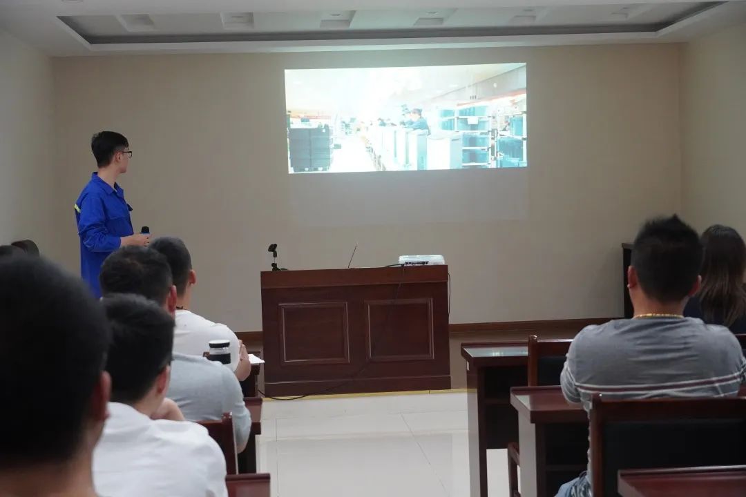 <a href=http://m.r1lxrhg.cn target=_blank class=infotextkey><a href=http://m.r1lxrhg.cn target=_blank class=infotextkey>雙良</a>環(huán)境</a>安全培訓(xùn)“拍了拍”你